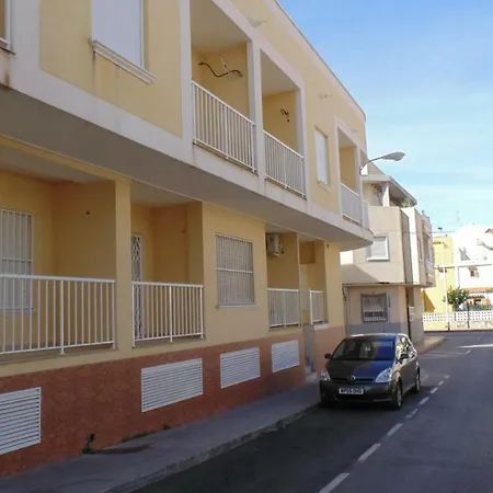 Frente De La Playa 托雷维耶哈